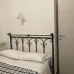 Simon's Place 2 * Rome
